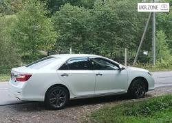Седан Toyota Camry 2011 в Ровно
