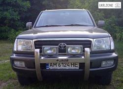 Внедорожник 5 дверей Toyota Land Cruiser V (100 Series) Рестайлинг 2004 в Житомире