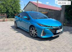 Хэтчбек 5 дверей Toyota Prius IV (XW50) 2018 в Днепре