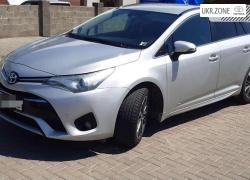 Универсал 5 дверей Toyota Avensis 2015 в Ужгороде
