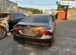 Седан Toyota Camry VIII (XV70) 2021 в Киеве