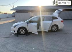 Універсал 5 дверей Toyota Avensis III Рестайлінг 2014 у Хмільнику