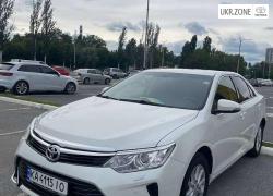 Седан Toyota Camry 2017 у Києві