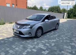 Седан Toyota Avensis III Рестайлінг 2012 у Києві