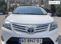 Седан Toyota Avensis 2015 у Міжгір