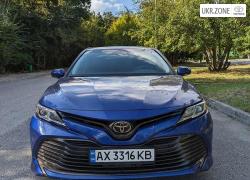 Седан Toyota Camry 2018 в Харькове