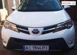 Внедорожник 5 дверей Toyota RAV4 2015 в Буче