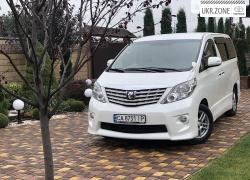 Минивэн Toyota Alphard II 2010 в Умане