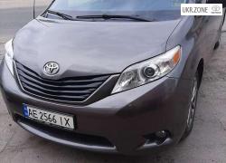 Минивэн Toyota Sienna III 2012 в Днепре