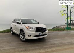 Позашляховик 5 дверей Toyota Highlander III (U50) 2014 у Одесі