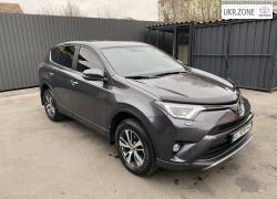 Позашляховик 5 дверей Toyota RAV4 IV (CA40) Рестайлінг 2017 у Вишневому