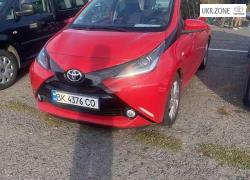 Хэтчбек 5 дверей Toyota Aygo II 2015 в Ровно