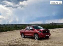 Пикап двойная кабина Toyota Tundra II Рестайлинг 2016 в Харькове