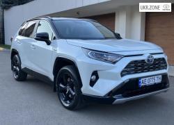 Позашляховик 5 дверей Toyota RAV4 V (XA50) 2020 у Києві