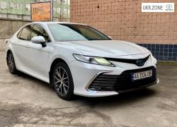 Седан Toyota Camry VIII (XV70) 2021 у Києві