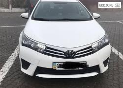 Седан Toyota Corolla 2013 в Черновцах