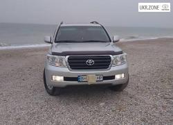 Внедорожник 5 дверей Toyota Land Cruiser VI (200 Series) 2008 в Южном