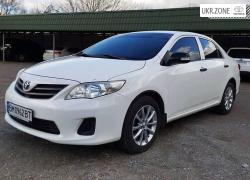 Седан Toyota Corolla 2010 в Шостке