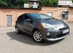 Хэтчбек 5 дверей Toyota Prius c I 2014 в Кропивни́цком