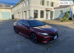 Седан Toyota Camry 2018 в Ровно