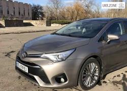 Универсал 5 дверей Toyota Avensis III Рестайлинг 2 2016 в Николаеве