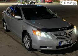 Седан Toyota Camry 2006 в Кременчуге