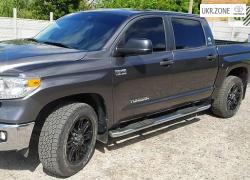 Пикап двойная кабина Toyota Tundra II Рестайлинг 2014 в Киеве