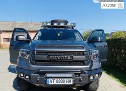 Пікап подвійна кабіна Toyota Tundra II Рестайлінг 2014 у Косові