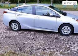 Хэтчбек 5 дверей Toyota Prius IV (XW50) 2020 в Черновцах