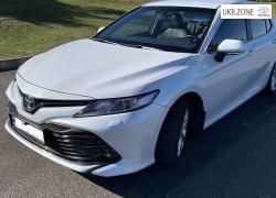 Седан Toyota Camry VIII (XV70) 2020 у Кривому Розі