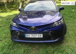 Седан Toyota Camry 2018 в Тернополе