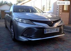 Седан Toyota Camry 2018 в Черкассах