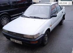Лифтбек Toyota Corolla VI (E90) 1989 в Харькове