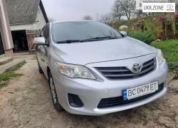 Седан Toyota Corolla 2011 в Львове