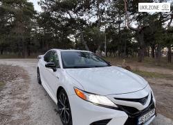 Седан Toyota Camry VIII (XV70) 2018 у Дніпрі