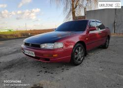 Седан Toyota Camry 1992 у Умані