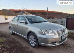 Toyota Avensis 2003 в Ямполе