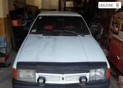 Хэтчбек 5 дверей Москвич (Иж) 2141 I 1993 в Черновцах