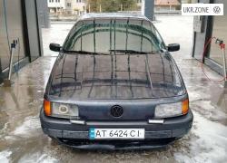 Седан Volkswagen Passat III (B3) 1991 в Надворной