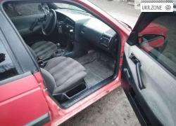 Седан Volkswagen Passat 1988 в Мостиске