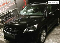 Внедорожник 5 дверей Volkswagen Tiguan I 2009 в Кропивни́цком