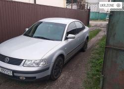 Седан Volkswagen Passat 2000 в Киеве