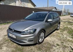 Универсал 5 дверей Volkswagen Golf 2017 в Тернополе