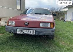 Седан Volkswagen Passat III (B3) 1989 в Косове