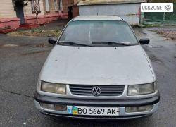 Седан Volkswagen Passat 1995 в Киеве