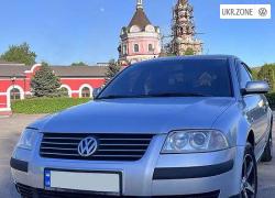 Седан Volkswagen Passat 2001 у Кам