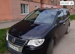 Компактвен Volkswagen Touran I Рестайлінг 2009 у Ромнах