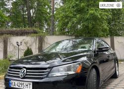 Седан Volkswagen Passat VII (B7) 2013 в Киеве