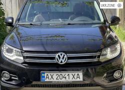 Позашляховик 5 дверей Volkswagen Tiguan I Рестайлінг 2012 у Києві