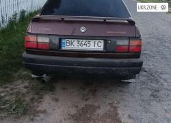 Седан Volkswagen Passat III (B3) 1992 в Рокитном